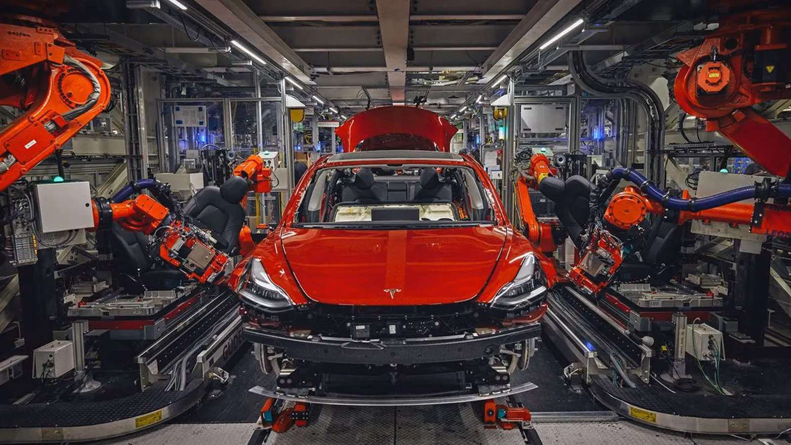 how-elon-musk-turned-a-model-3-crisis-into-a-fairy-tale-gesture-image-1